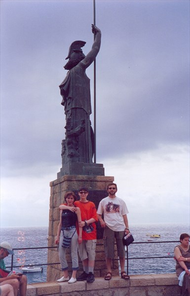 008-20 июня 2004-памятник Минерве